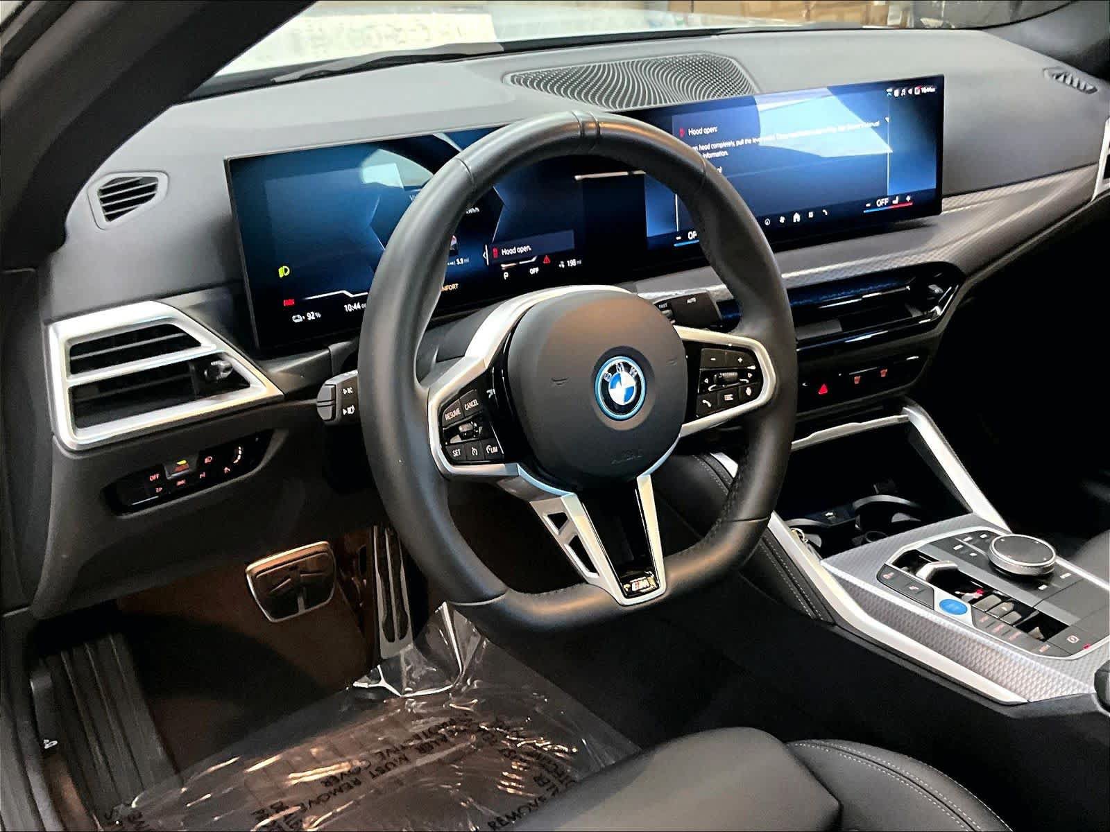 Used 2025 BMW i4 eDrive40 w/ M Sport Package RWD image 17