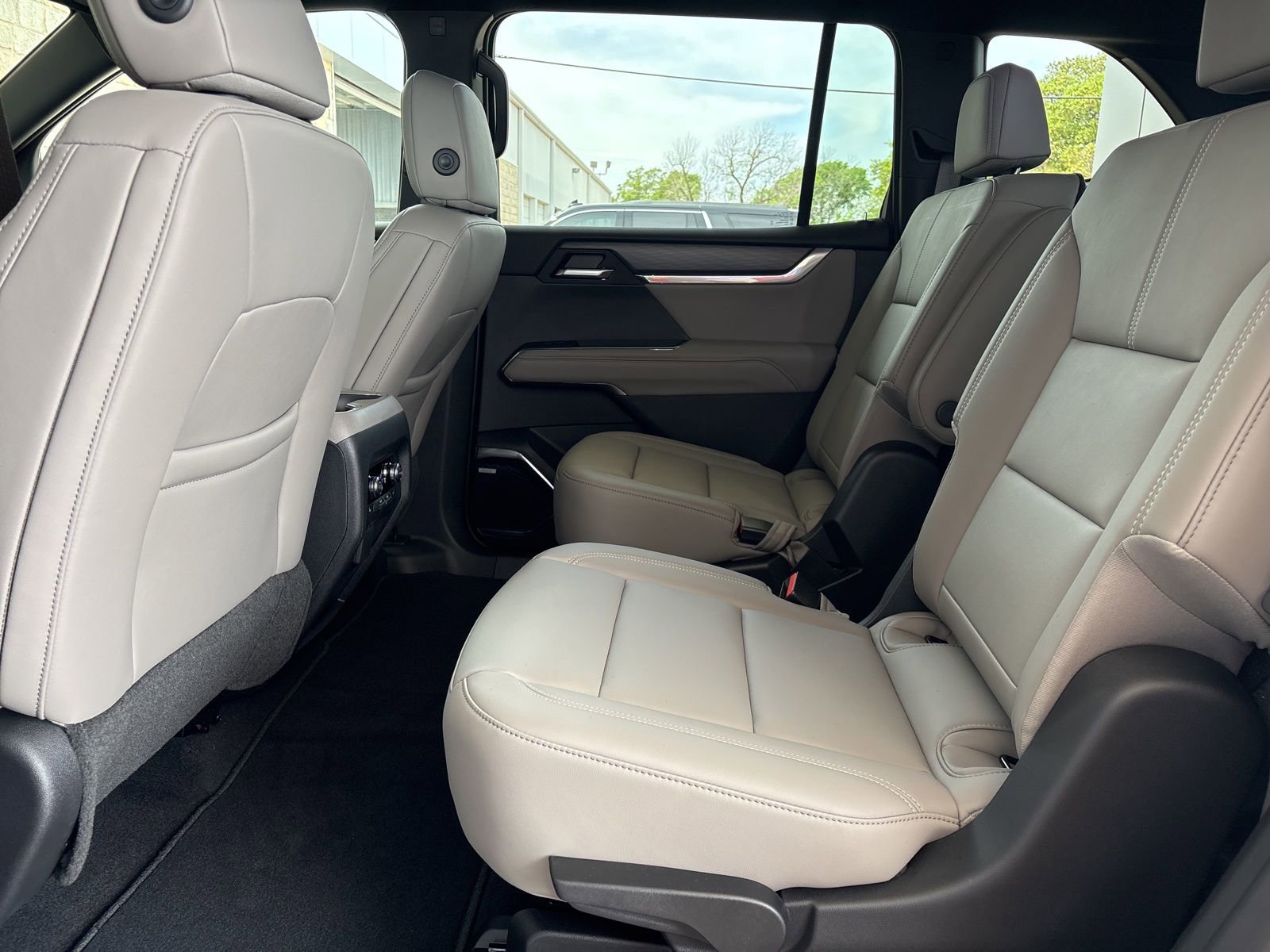 New 2026 GMC Acadia Elevation image 17