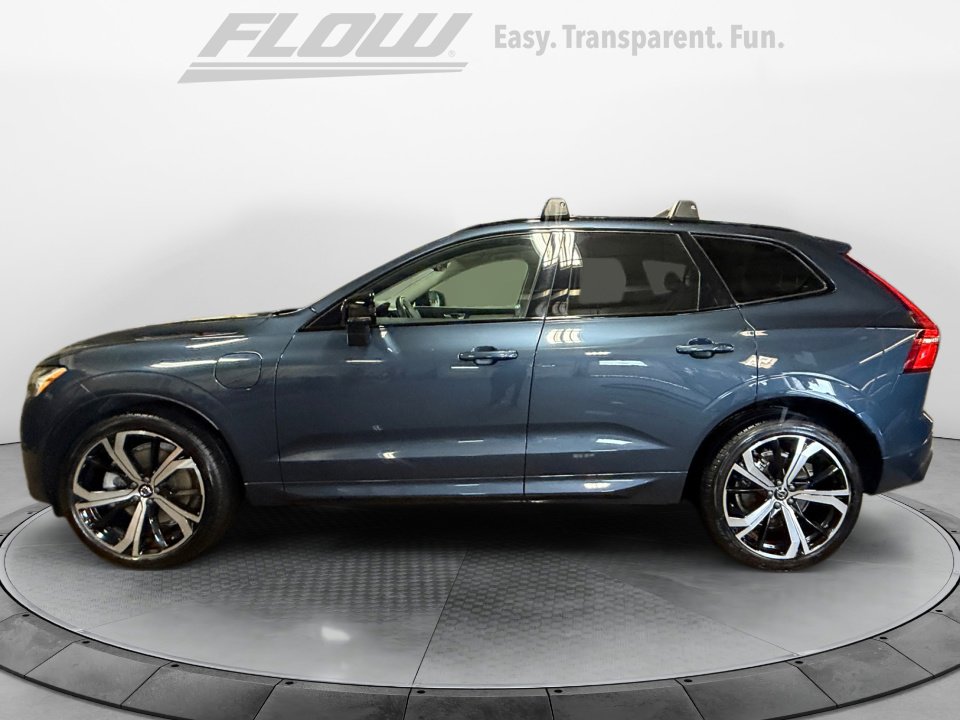 Used 2025 Volvo XC60 T8 Ultra w/ Protection Package Premier AWD/4WD image 5