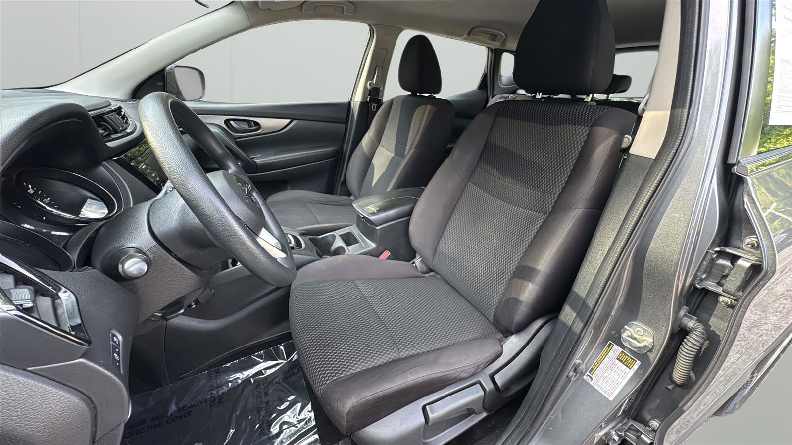 Used 2019 Nissan Rogue Sport S image 10