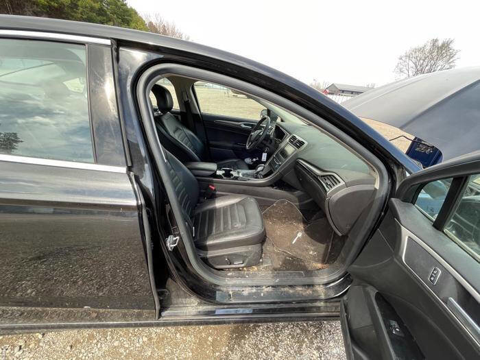 Used 2014 Ford Fusion SE w/ Equipment Group 202A image 29