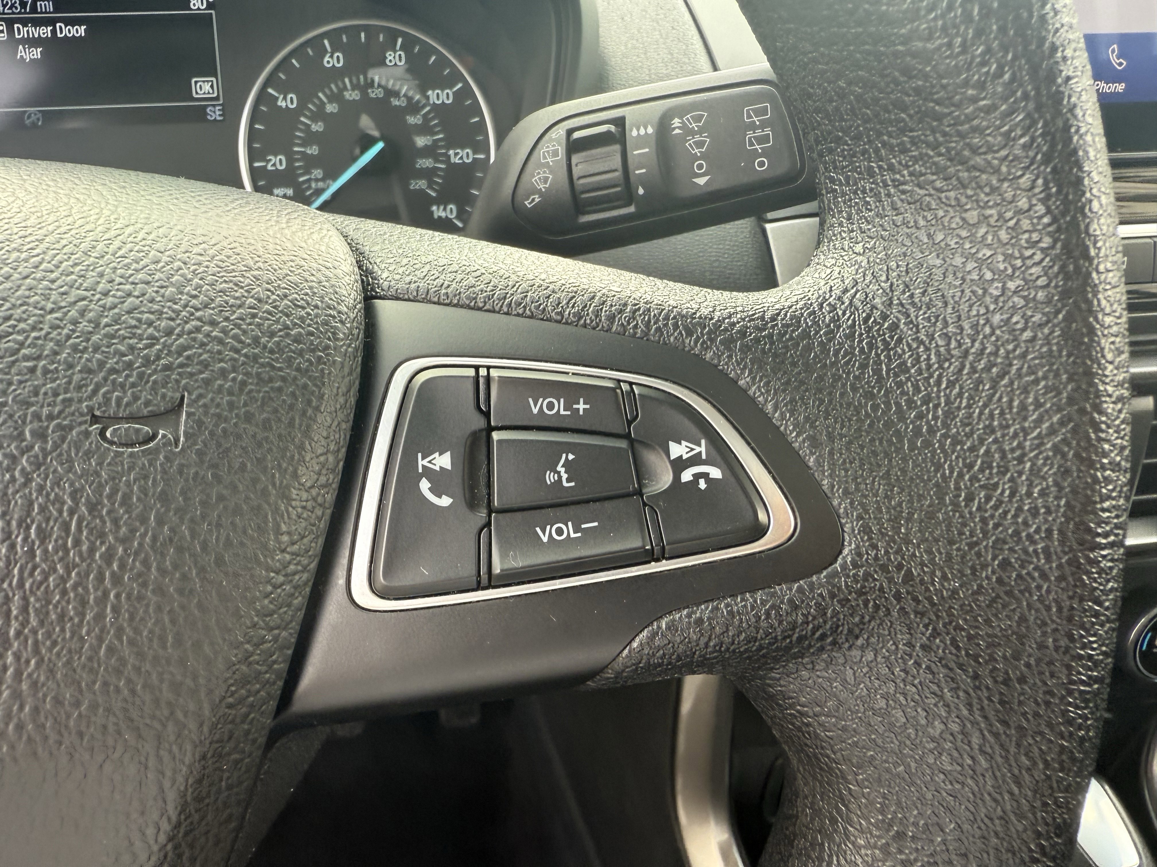 Used 2021 Ford EcoSport SE w/ SE Convenience Package image 19