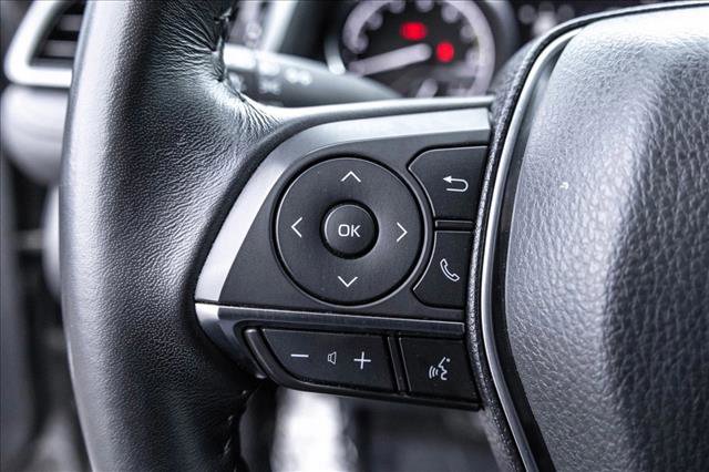 Used 2020 Toyota Camry XLE image 13