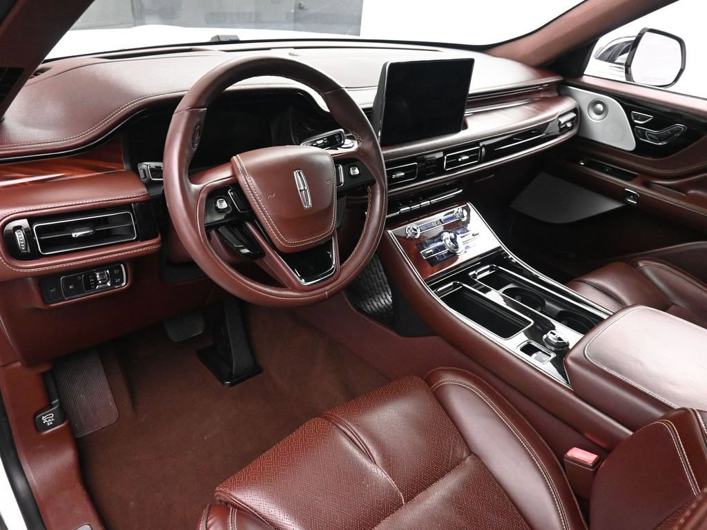 Used 2020 Lincoln Aviator Black Label w/ Dynamic Handling Package image 11