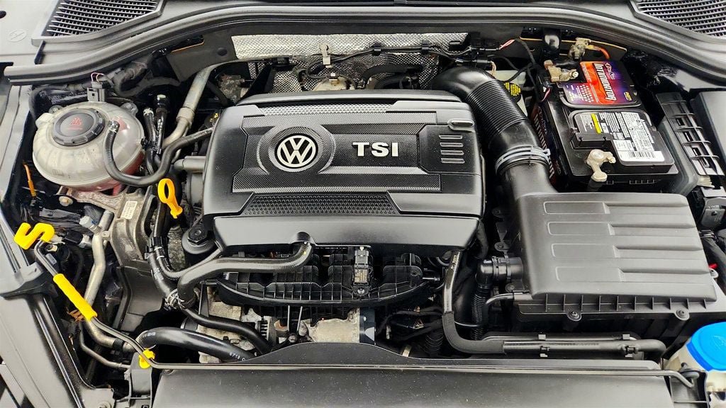 Used 2019 Volkswagen Jetta GLI FWD image 24