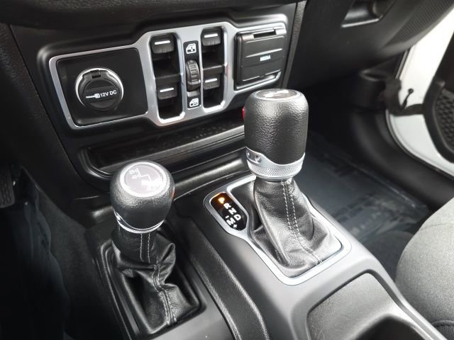 Used 2024 Jeep Wrangler Sport S image 25