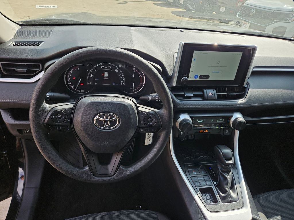 Used 2025 Toyota RAV4 LE image 17