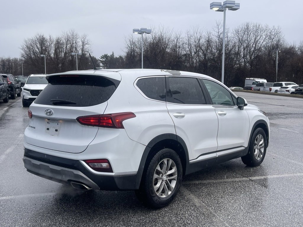 Used 2019 Hyundai Santa Fe SE image 5