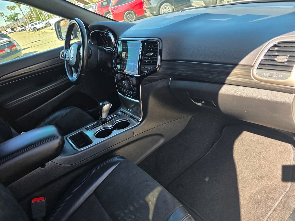 Certified 2021 Jeep Grand Cherokee Laredo X image 22