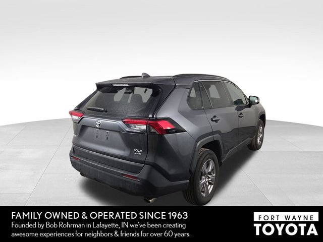 Used 2025 Toyota RAV4 XLE image 7