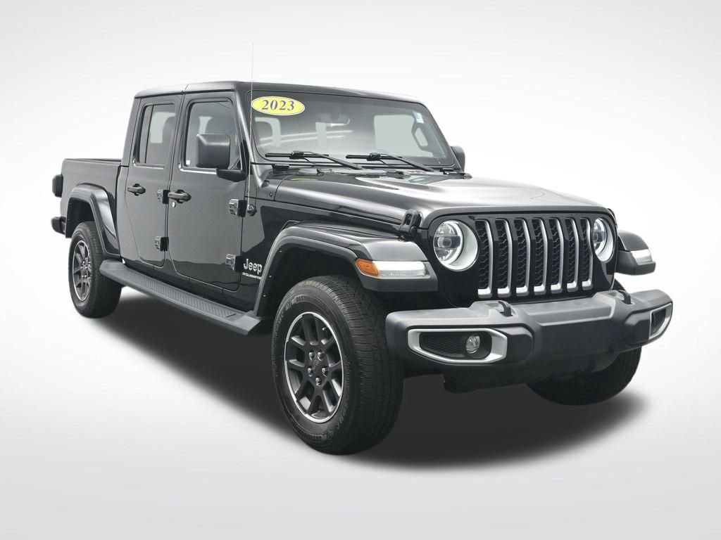 Used 2023 Jeep Gladiator Overland w/ Popular Equipment Package AWD/4WD image 3