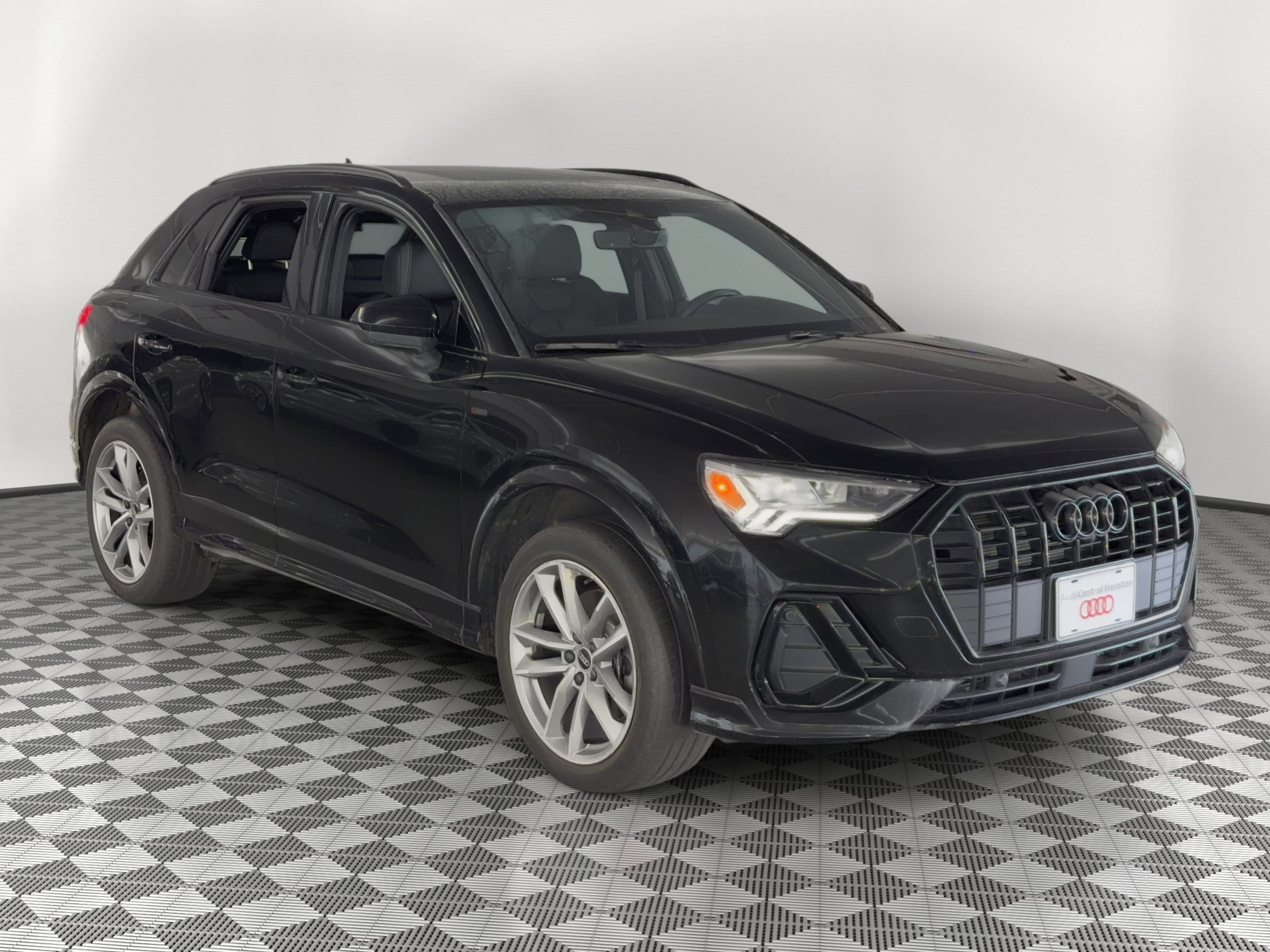 Certified 2024 Audi Q3 2.0T Premium Plus w/ Premium Plus Package image 7