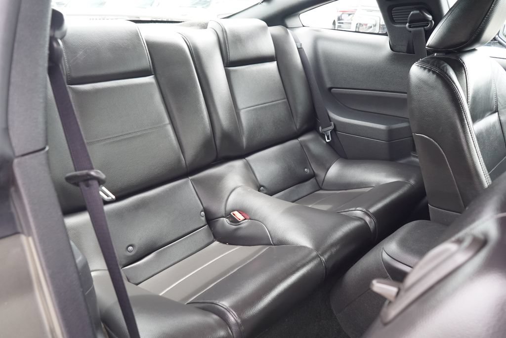 Used 2005 Ford Mustang Premium RWD image 11