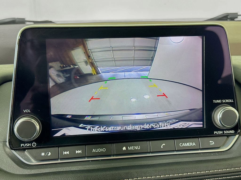 Used 2022 Nissan Rogue SV image 36