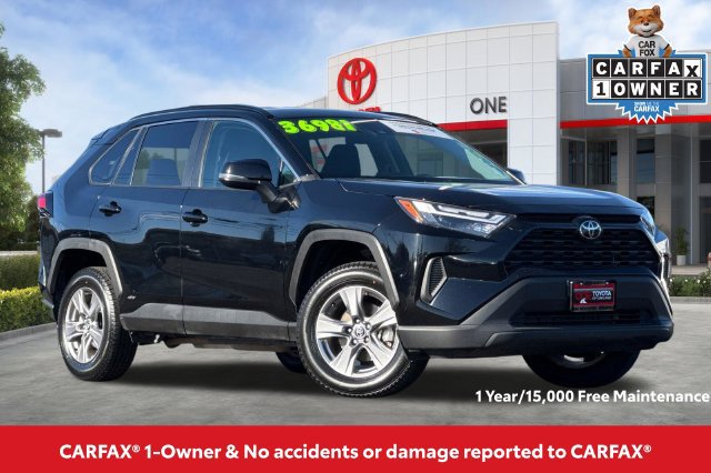 Certified 2025 Toyota RAV4 XLE AWD/4WD image 2