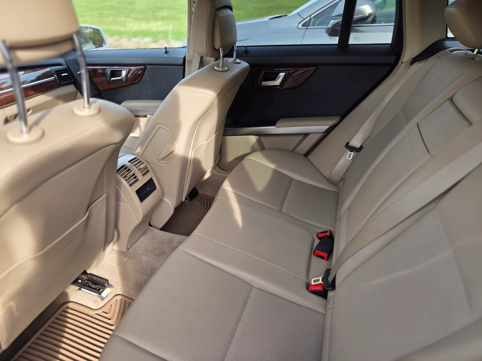 Used 2012 Mercedes-Benz GLK 350 4MATIC image 9