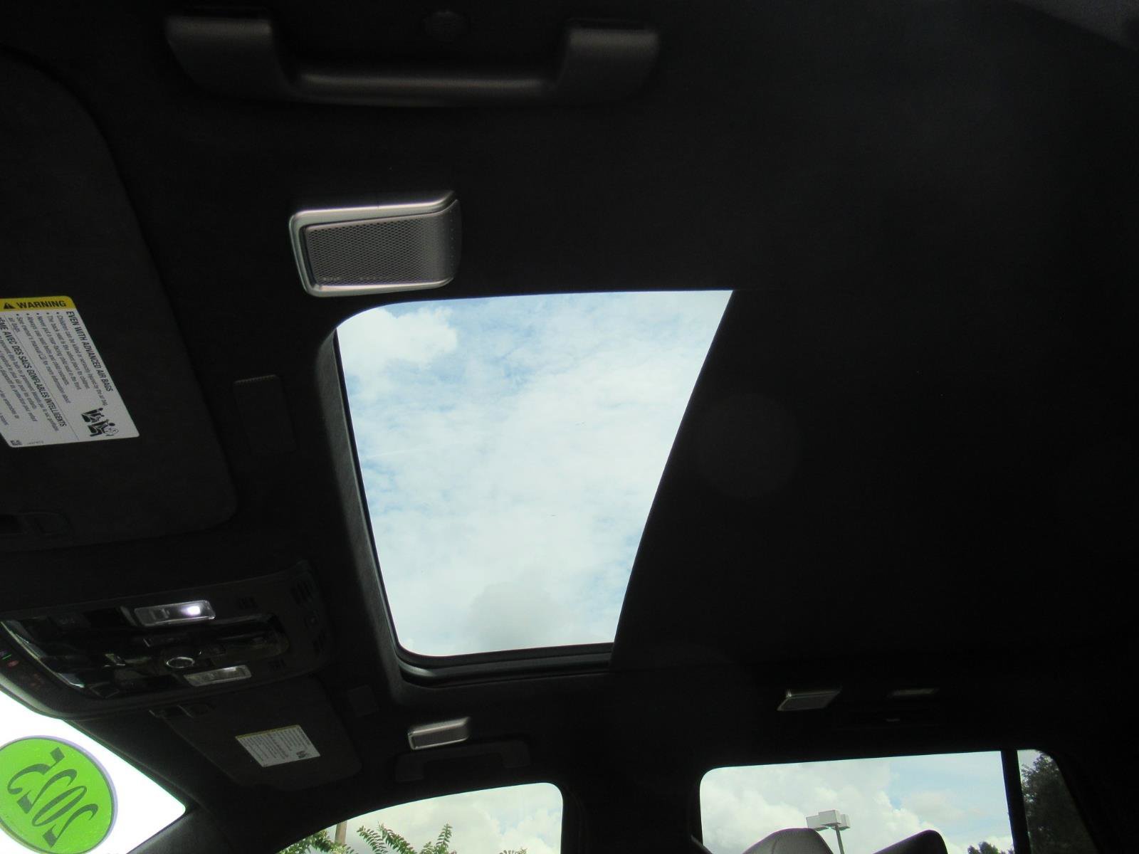Certified 2025 Cadillac Escalade V AWD/4WD image 22