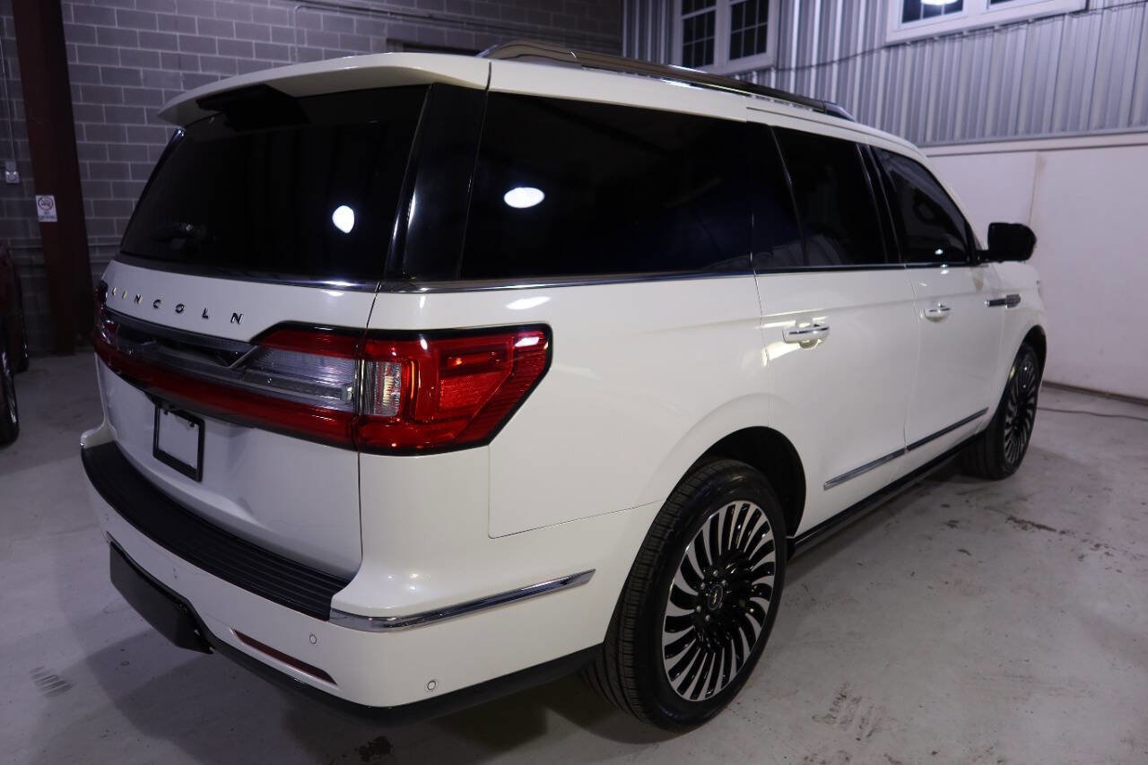 Used 2020 Lincoln Navigator Black Label w/ Cargo Convenience Package image 5