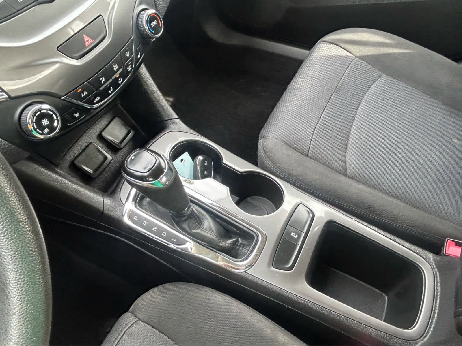 Used 2018 Chevrolet Cruze LT w/ Convenience Package FWD image 29