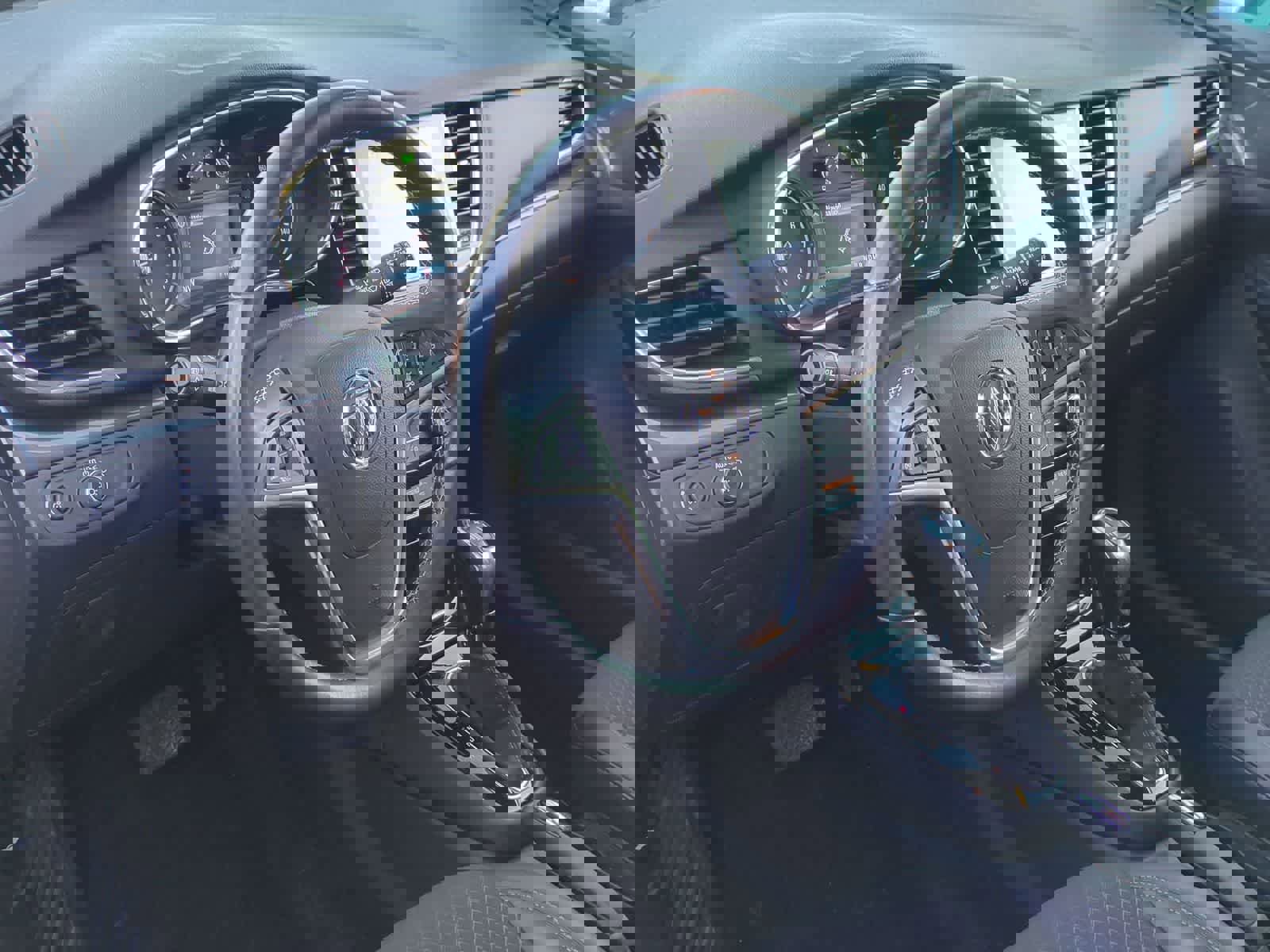 Used 2019 Buick Encore Preferred image 2