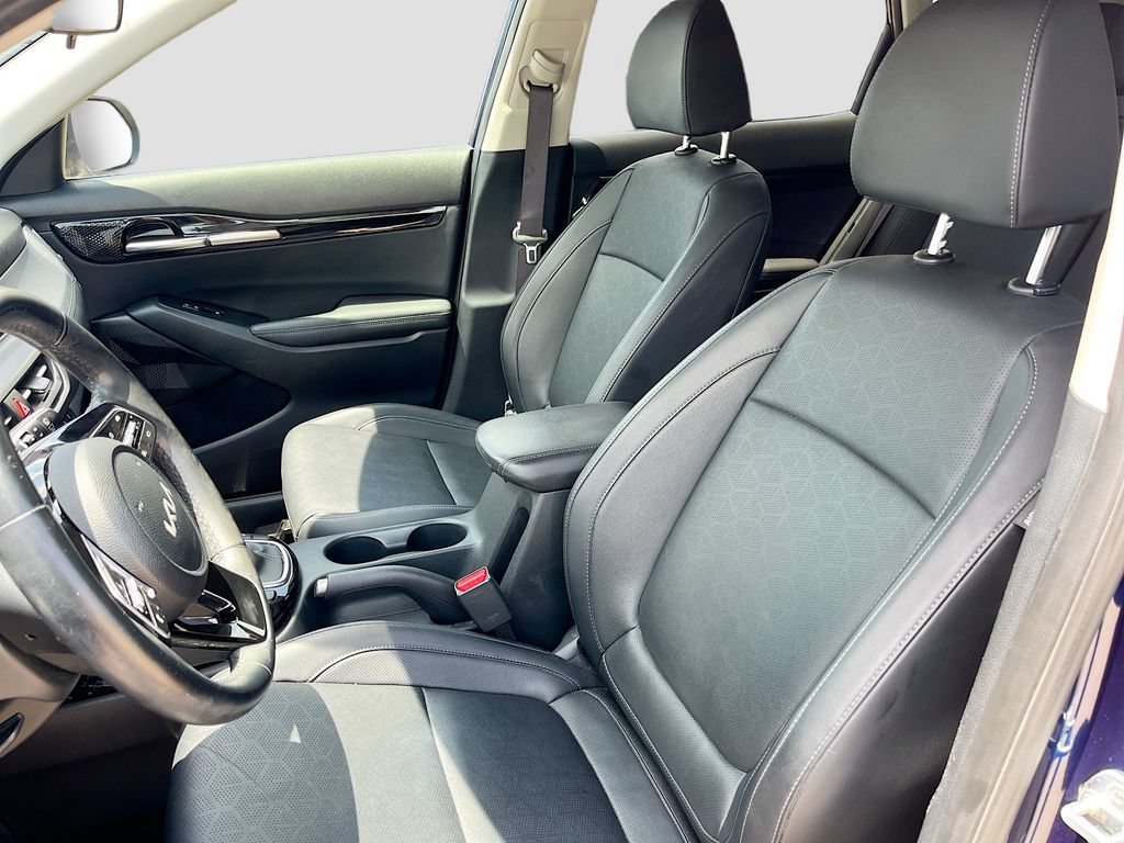 Used 2024 Kia Seltos EX FWD image 21