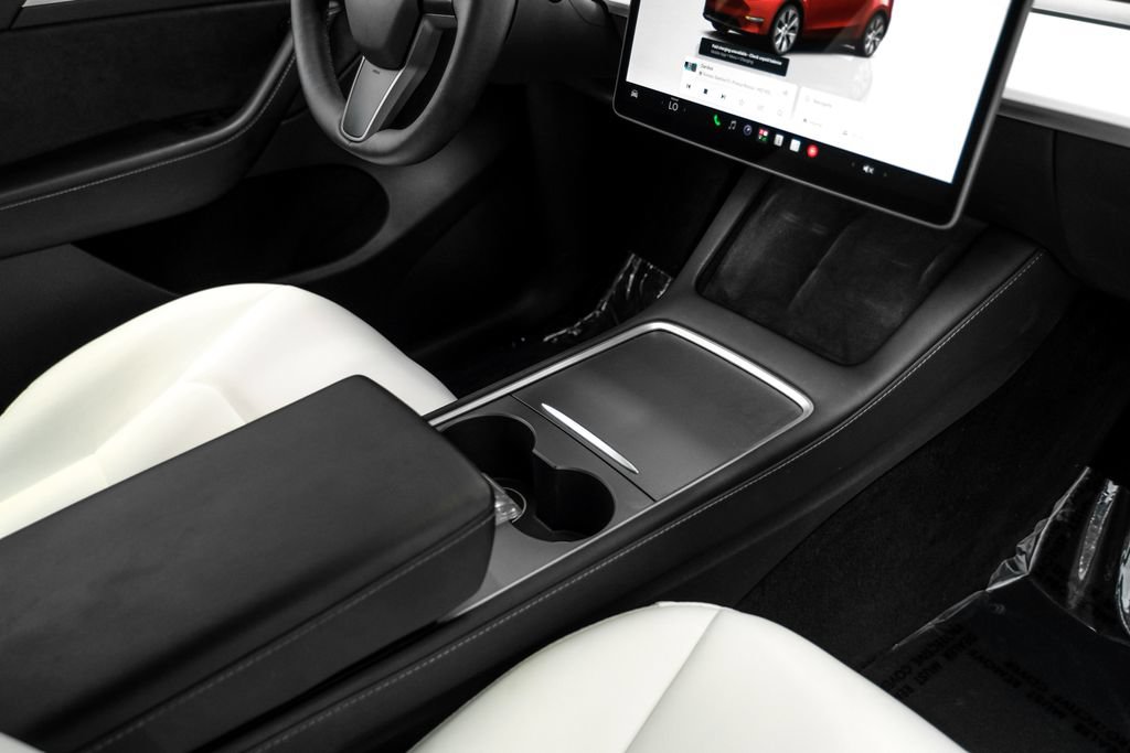 Used 2023 Tesla Model Y AWD image 22