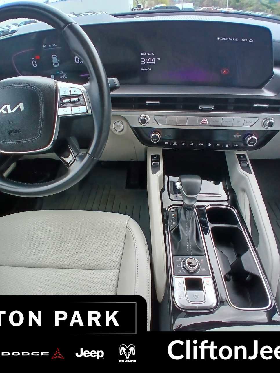 Used 2024 Kia Telluride S AWD/4WD image 19