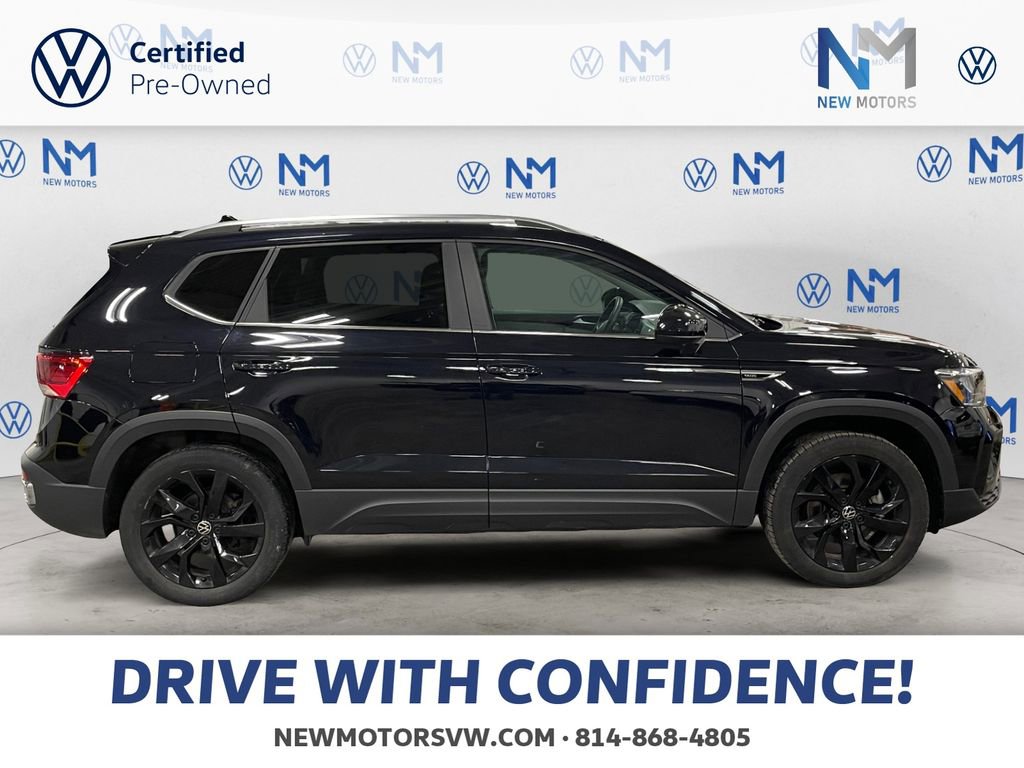 Used 2023 Volkswagen Taos SE w/ Panoramic Sunroof Package image 6