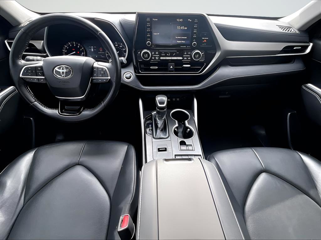 Used 2020 Toyota Highlander XLE image 15