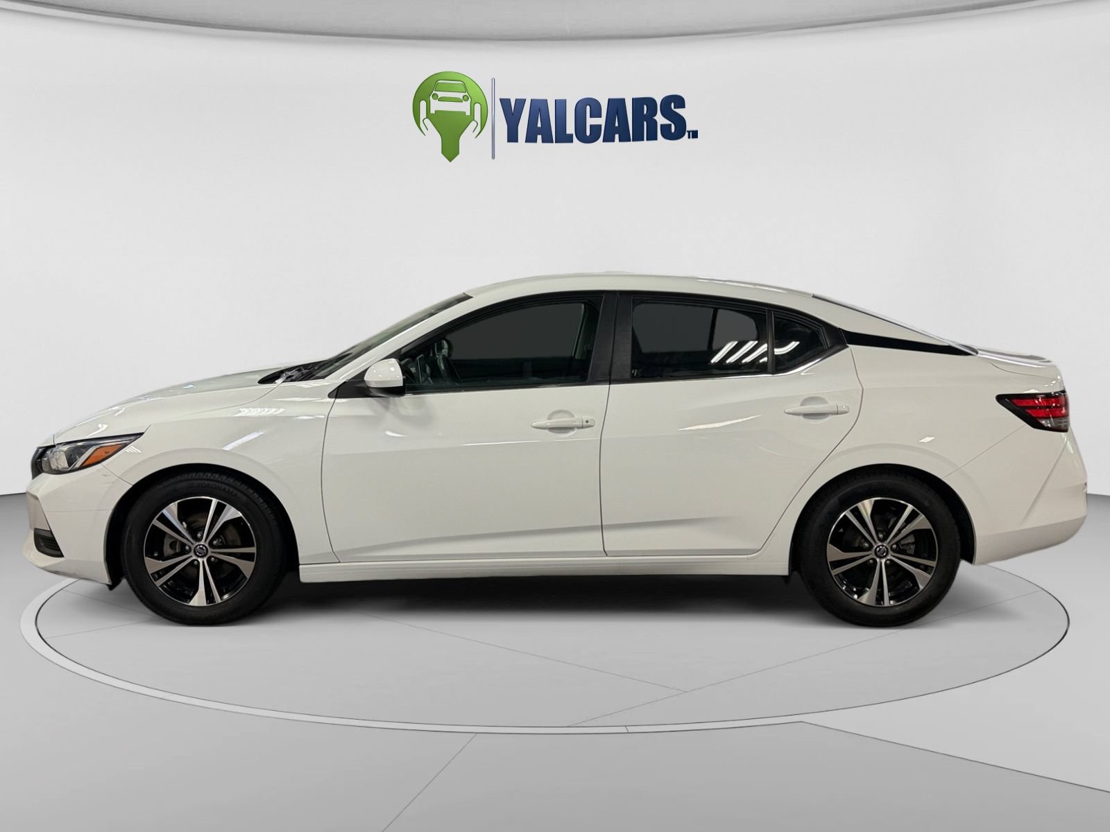Used 2021 Nissan Sentra SV FWD image 2
