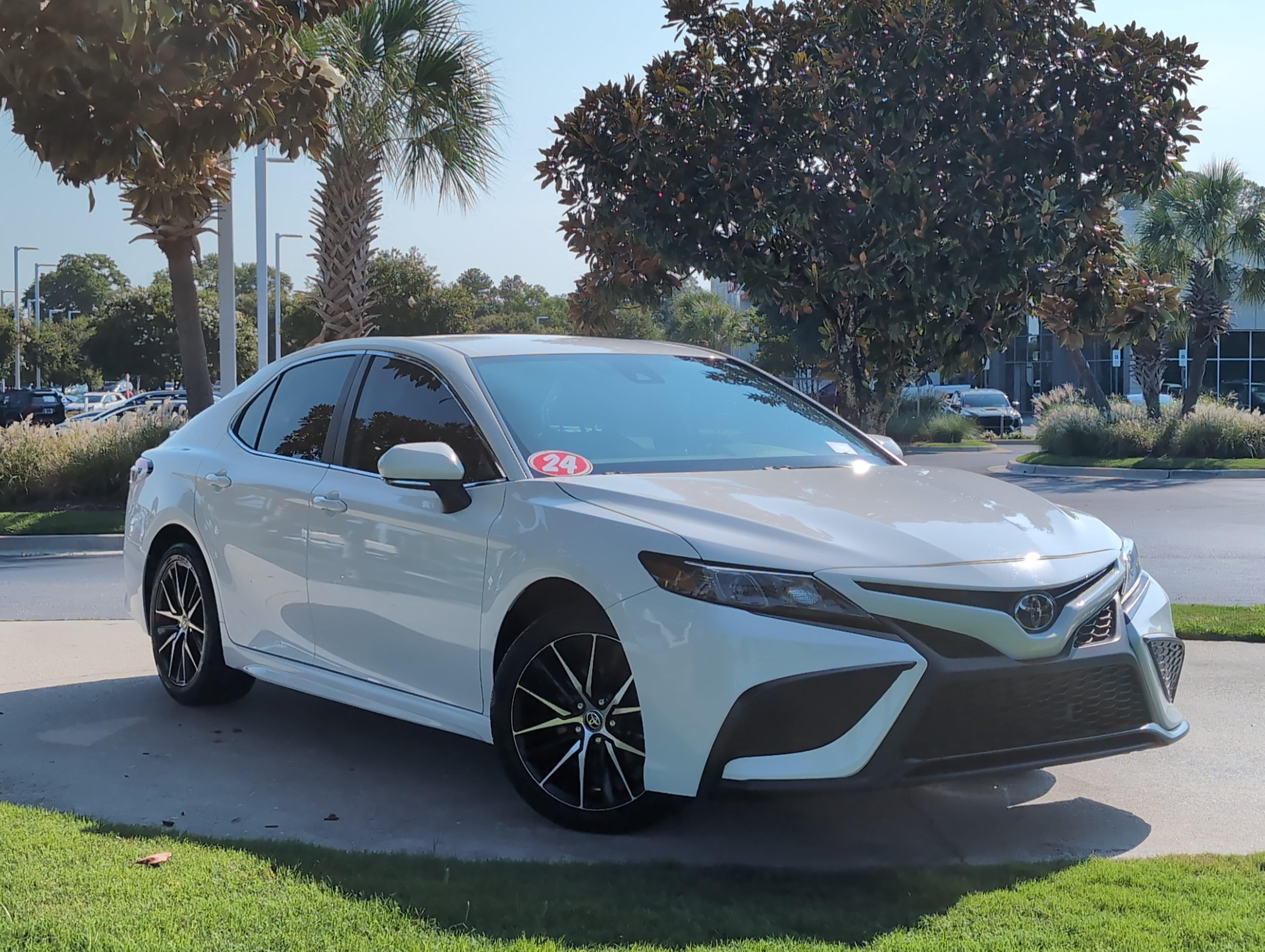 Certified 2024 Toyota Camry SE FWD image 2