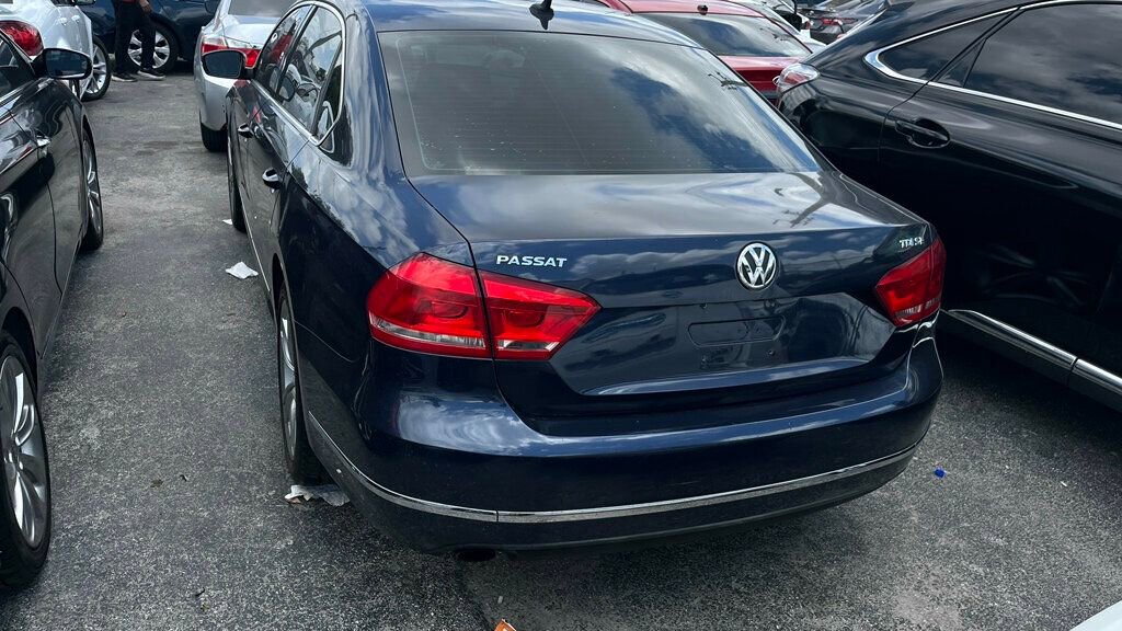 Used 2015 Volkswagen Passat TDI SE image 3