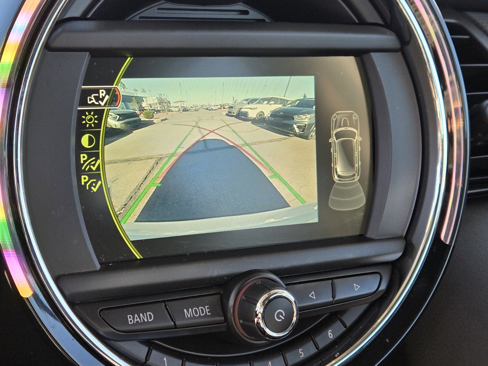 Used 2016 MINI Cooper 4-Door Hardtop image 22