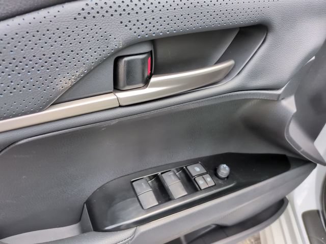 Used 2026 Toyota Camry XSE FWD image 10