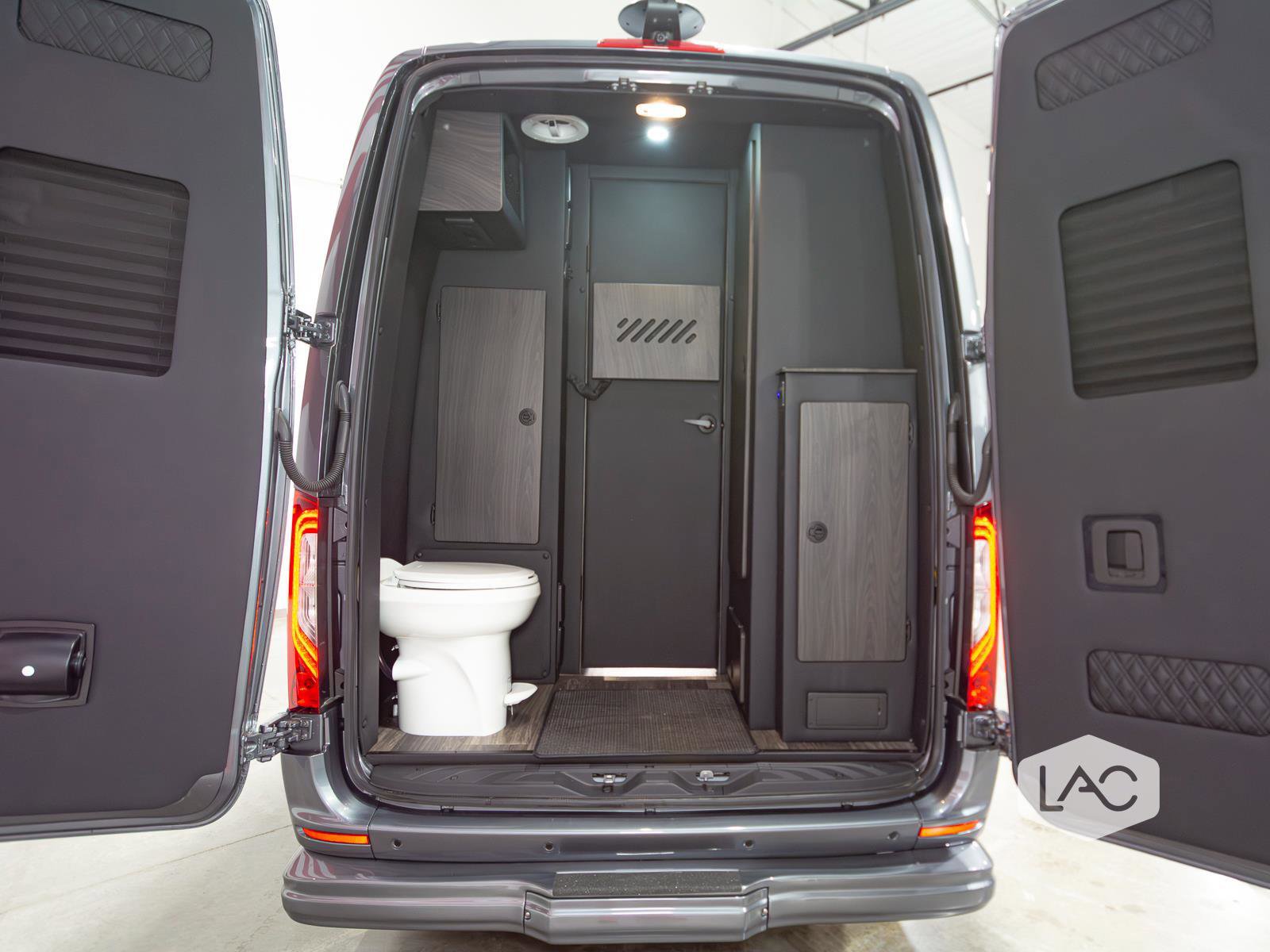 Used 2025 Mercedes-Benz Sprinter 3500 image 17