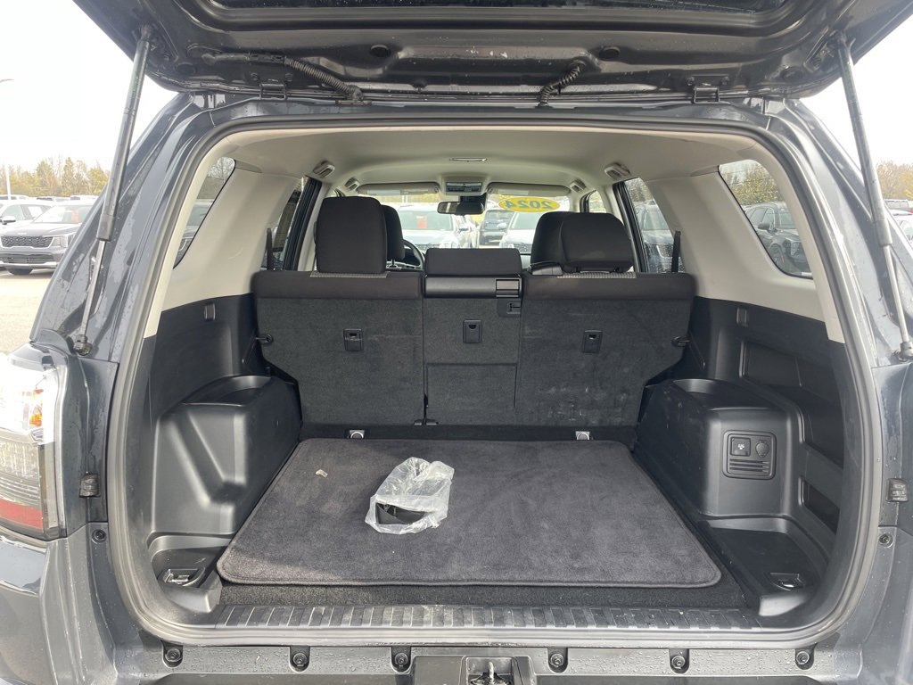 Used 2024 Toyota 4Runner SR5 image 25