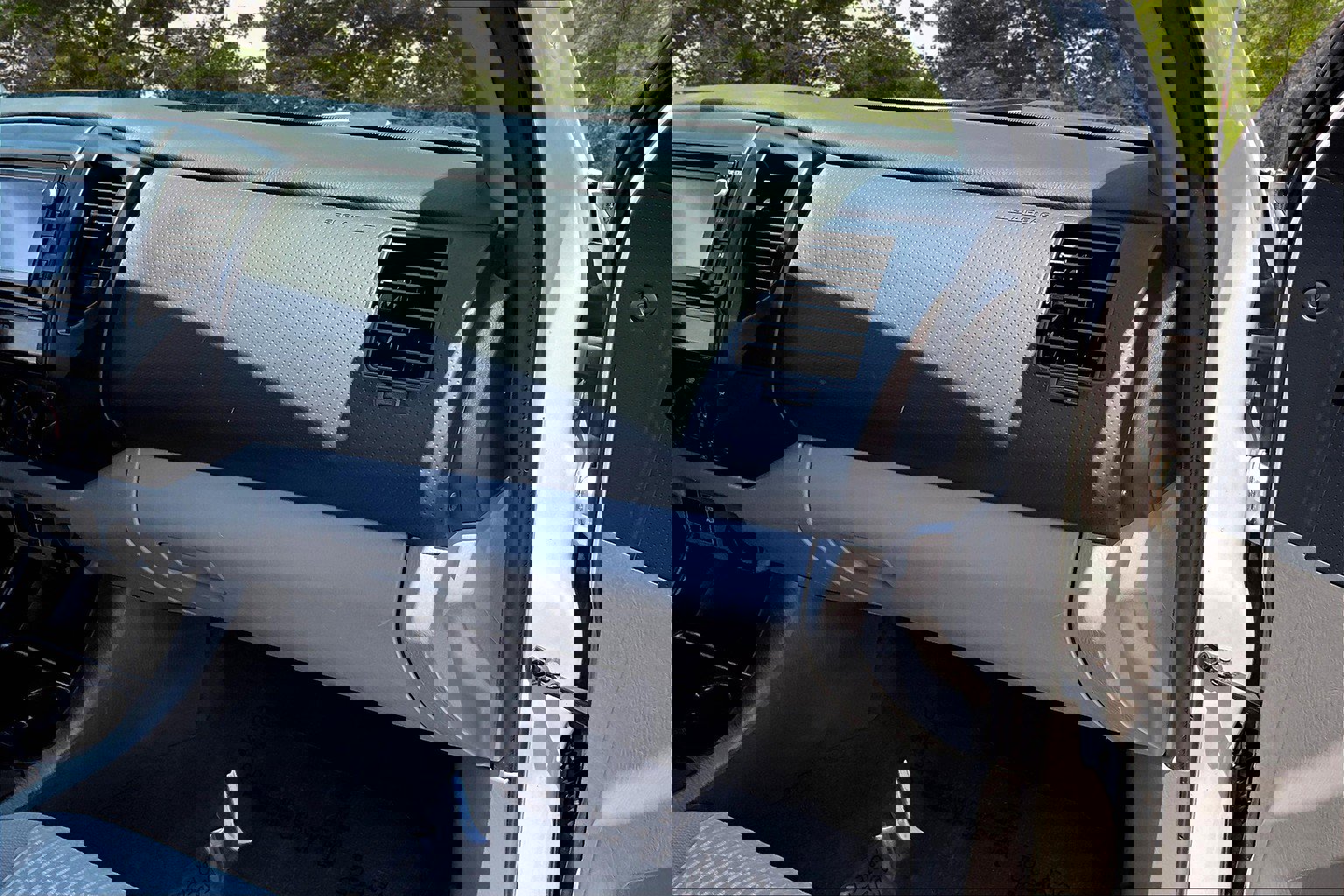 Used 2015 Toyota Tacoma PreRunner w/ Convenience Package RWD image 25