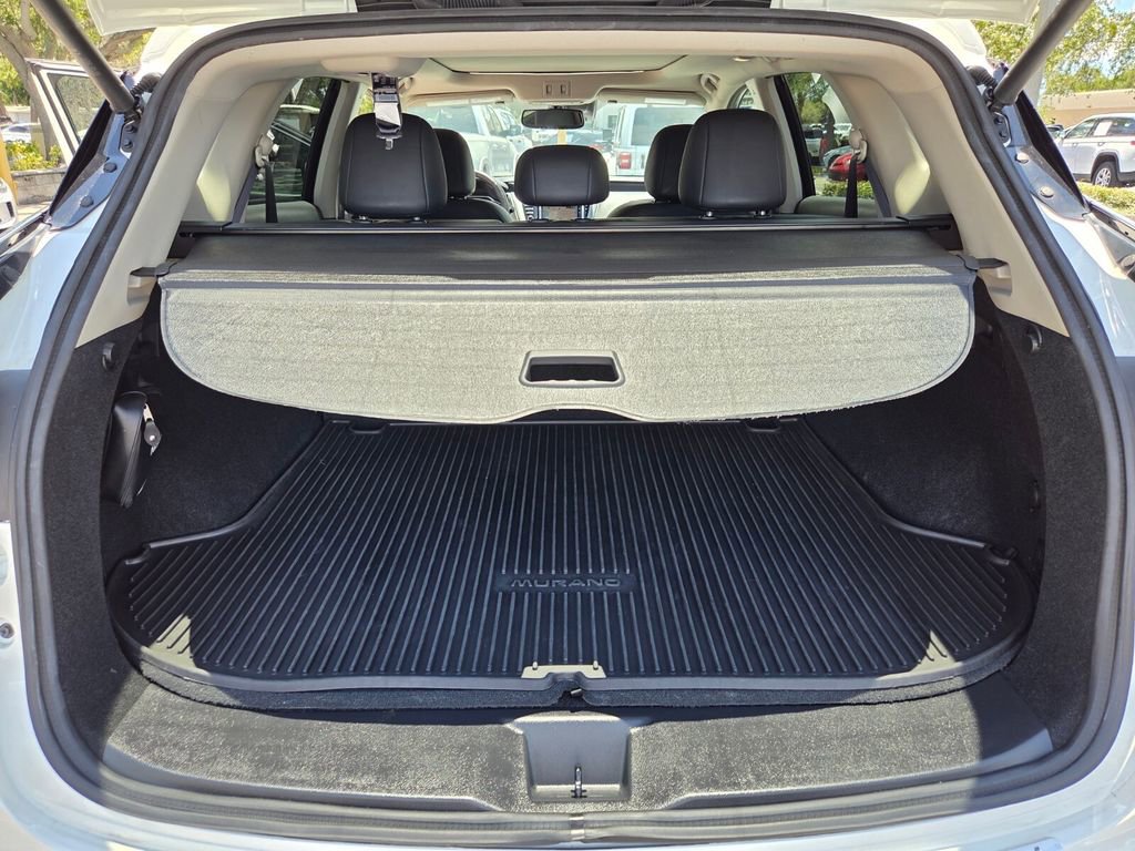 Used 2021 Nissan Murano Platinum w/ Cargo Package FWD image 9