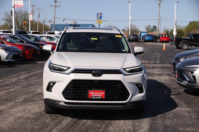 Certified 2024 Toyota Grand Highlander AWD Hybrid image 4