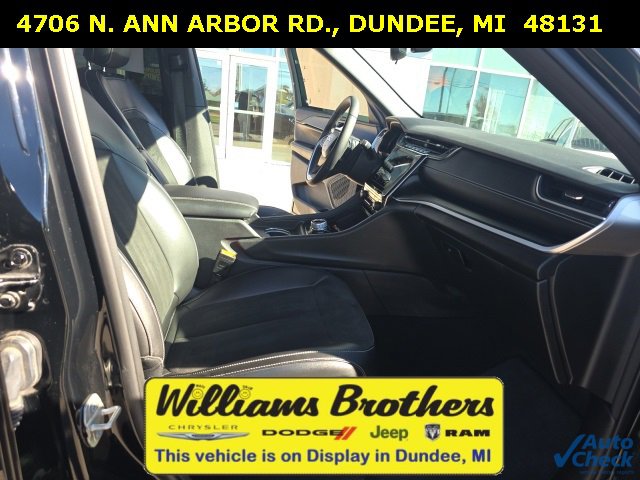 Certified 2024 Jeep Grand Cherokee Altitude image 30