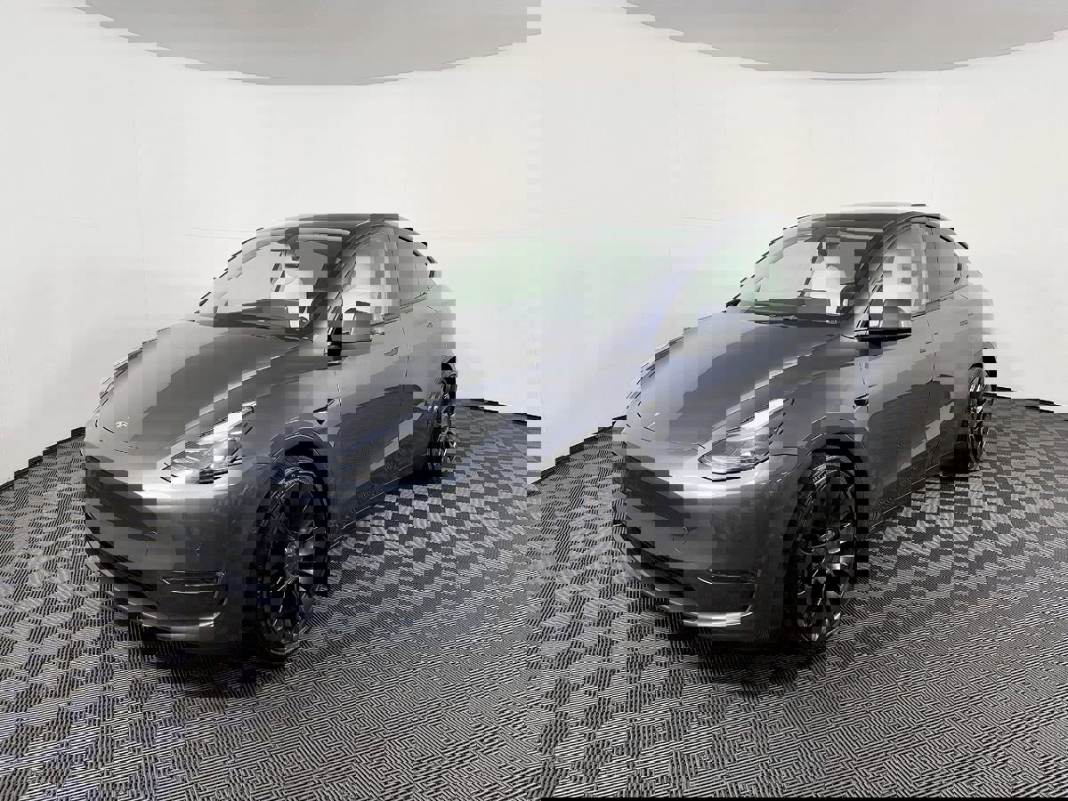 Used 2022 Tesla Model Y Performance image 2