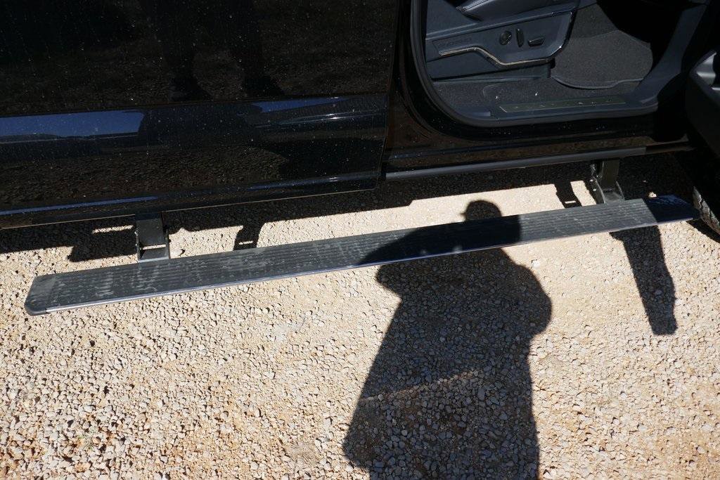 New 2026 Ford F350 Platinum w/ FX4 Off-Road Package image 8