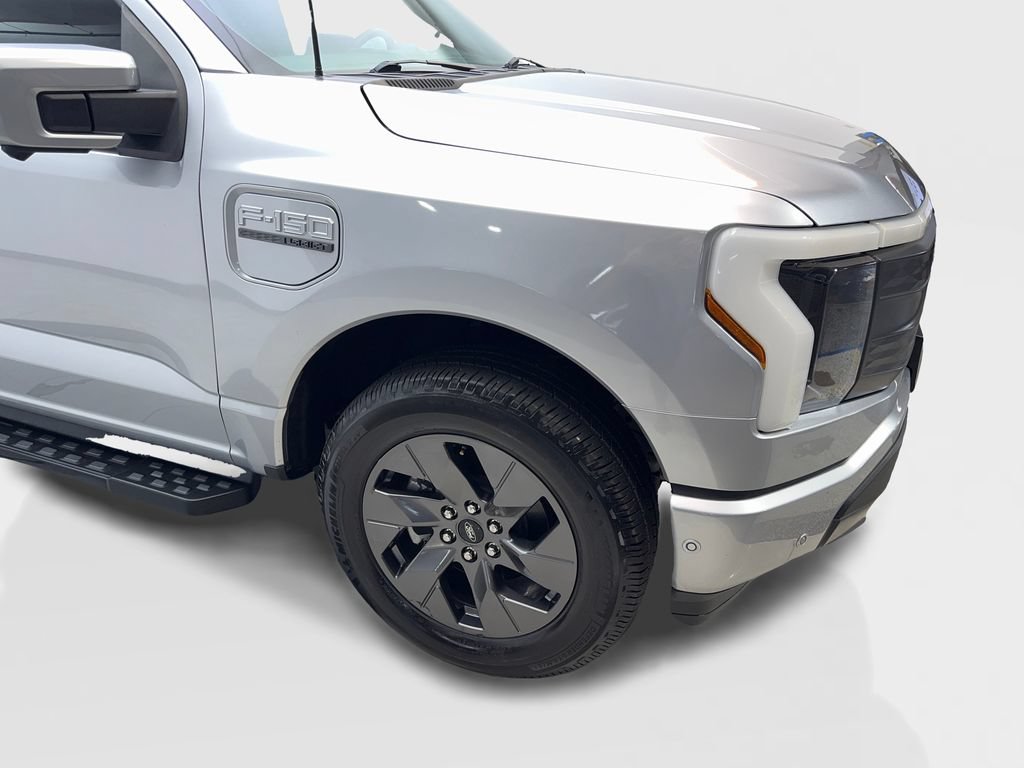 Used 2022 Ford F150 Lightning Lariat w/ Equipment Group 511A High AWD/4WD image 18