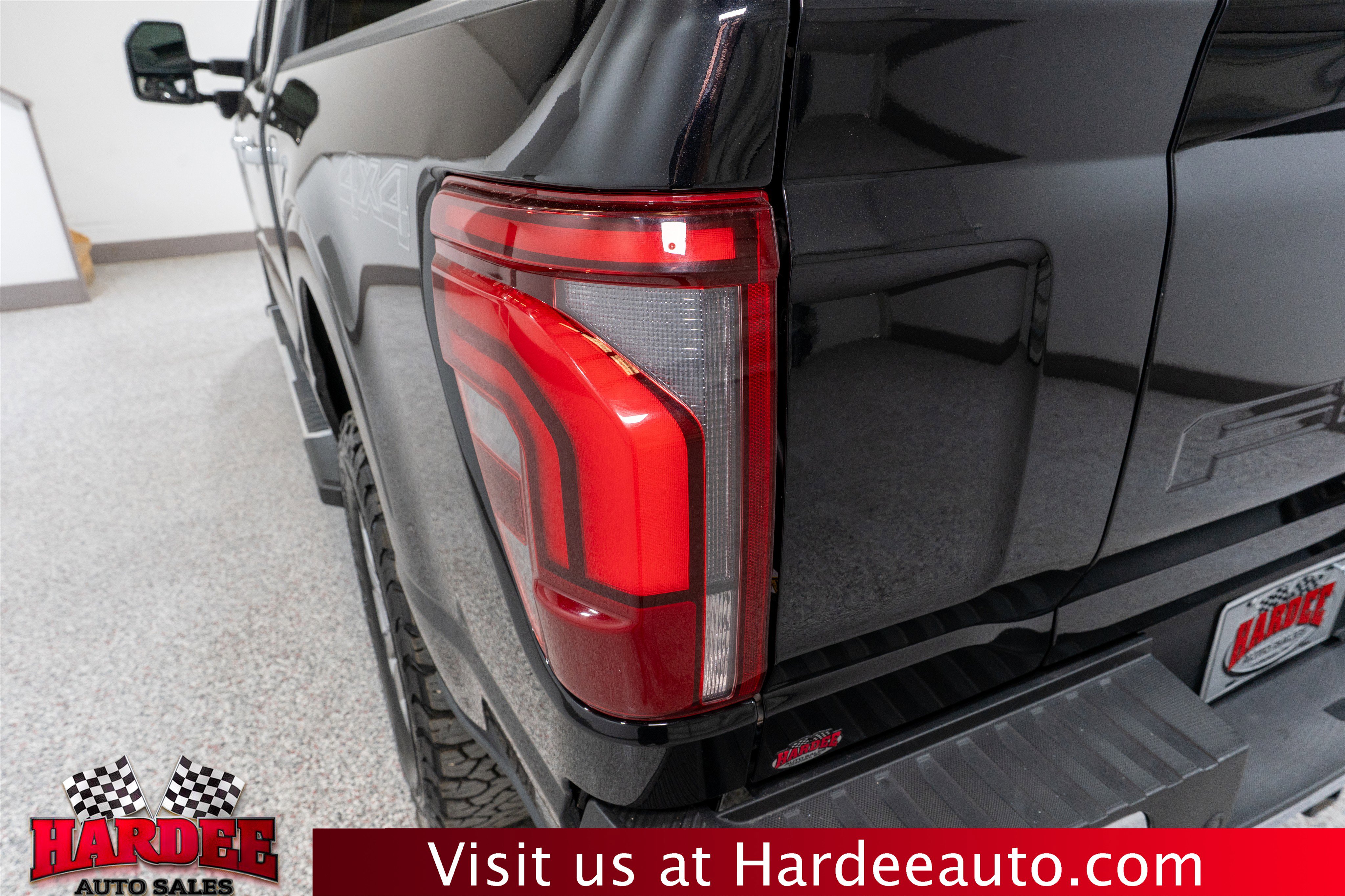 Used 2024 Ford F150 Lariat w/ Bed Utility Package AWD/4WD image 9