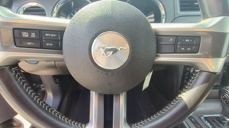 Used 2014 Ford Mustang GT RWD image 12