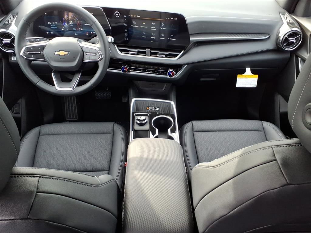 New 2026 Chevrolet Equinox LT w/ LPO, Floor Liner Package image 9