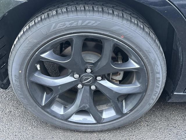 Used 2022 Chrysler 300 Touring w/ Sport Appearance Package image 5