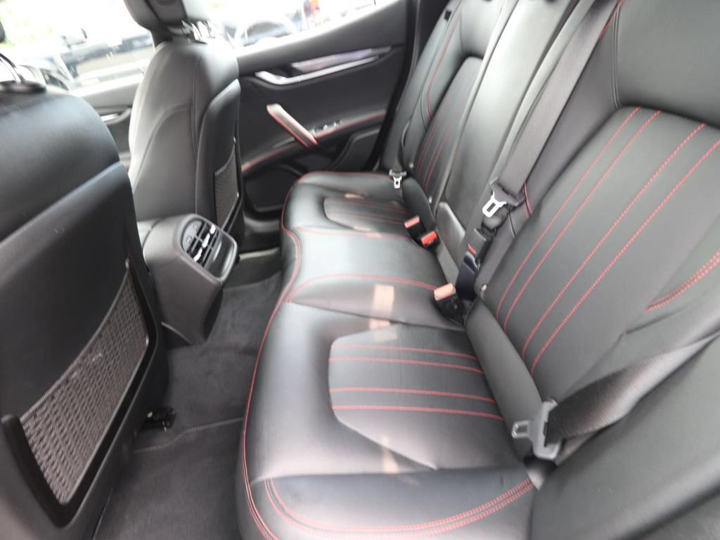 Used 2021 Maserati Ghibli S RWD image 12