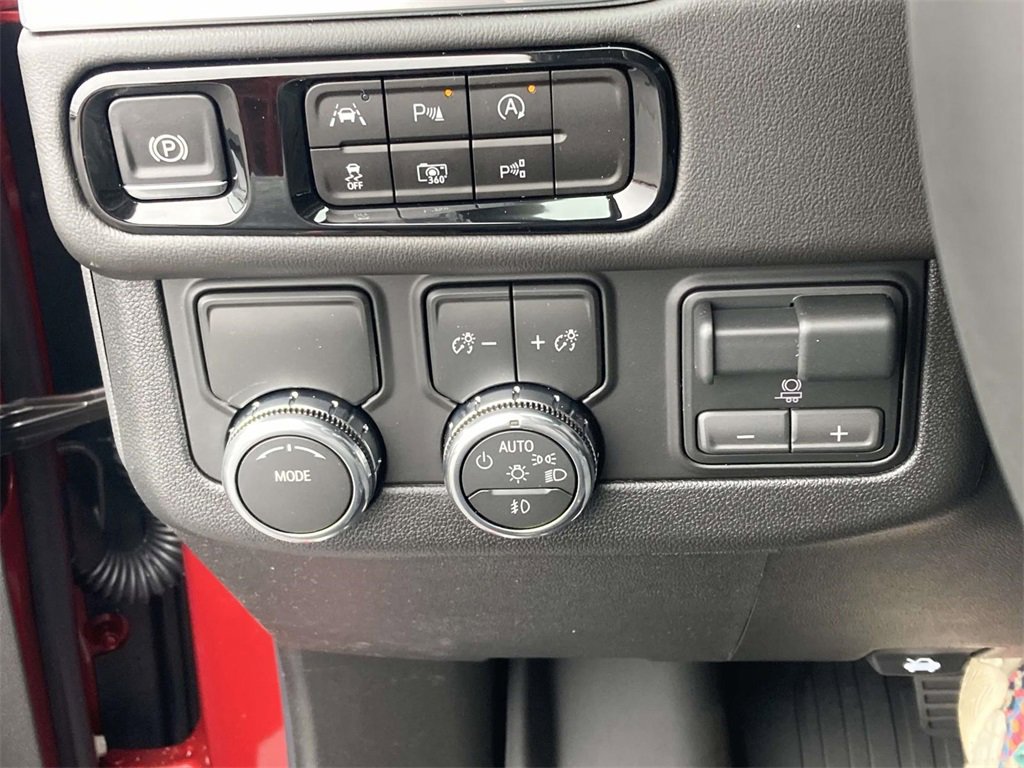 New 2026 GMC Yukon Elevation image 26