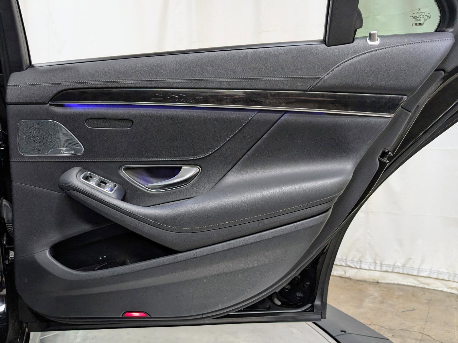 Used 2018 Mercedes-Benz S 450 Sedan image 25